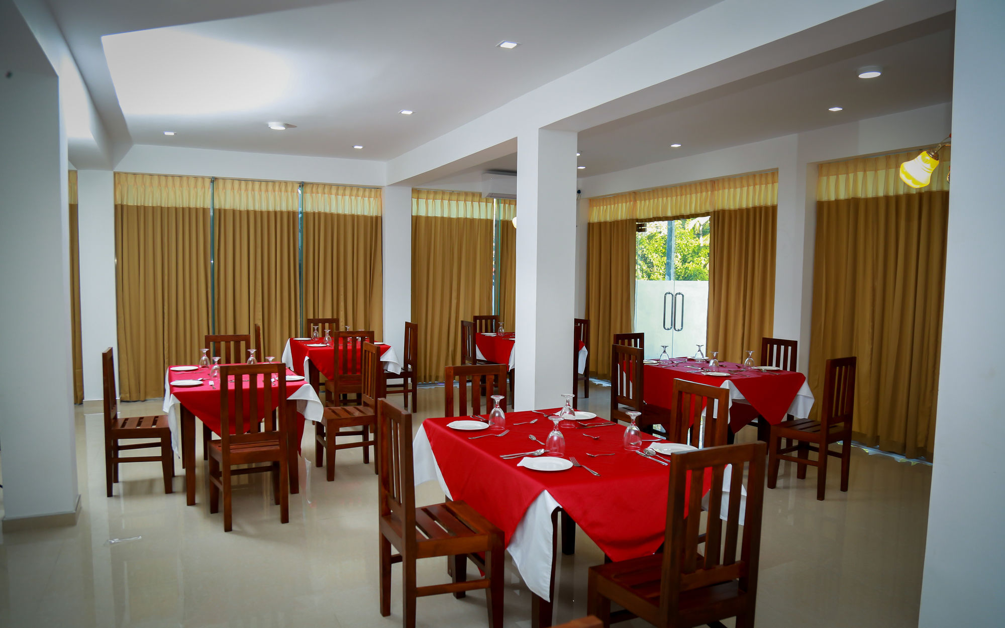 Muthu Resort & Restaurant Тангалла Экстерьер фото